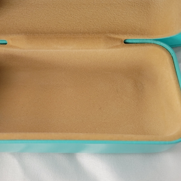 Tiffany and Co sunglass case - Picture 6 of 7